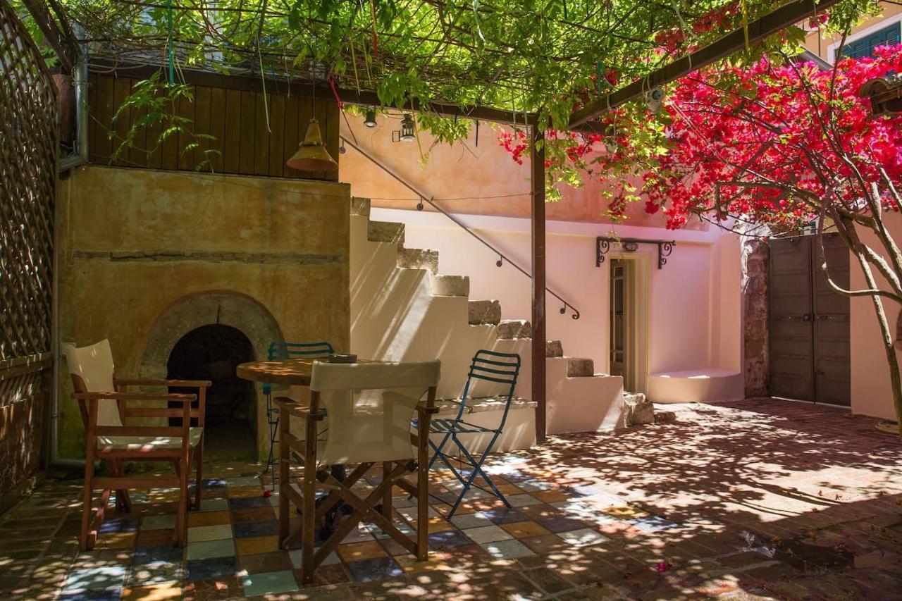Lefkada Town Traditional House / Cozy Yard Eksteriør billede